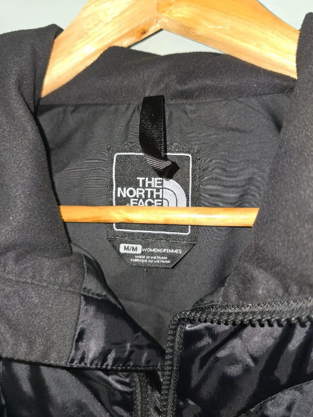 North Face Women's Black 550 Goose Down Puffer Jacket, Size M, Gently Used